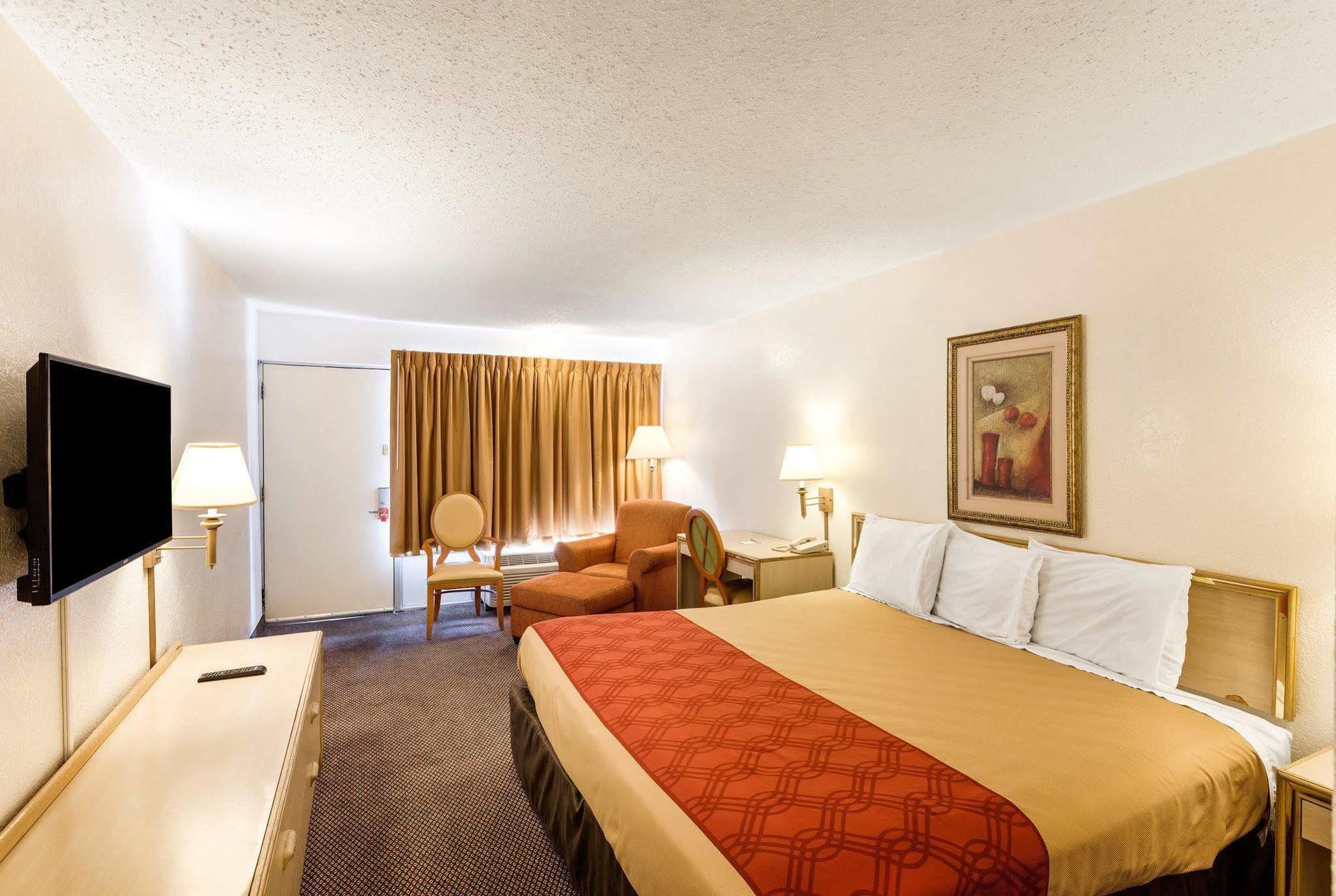 Econo Lodge Airport I-35 North Farmers Branch Exterior foto